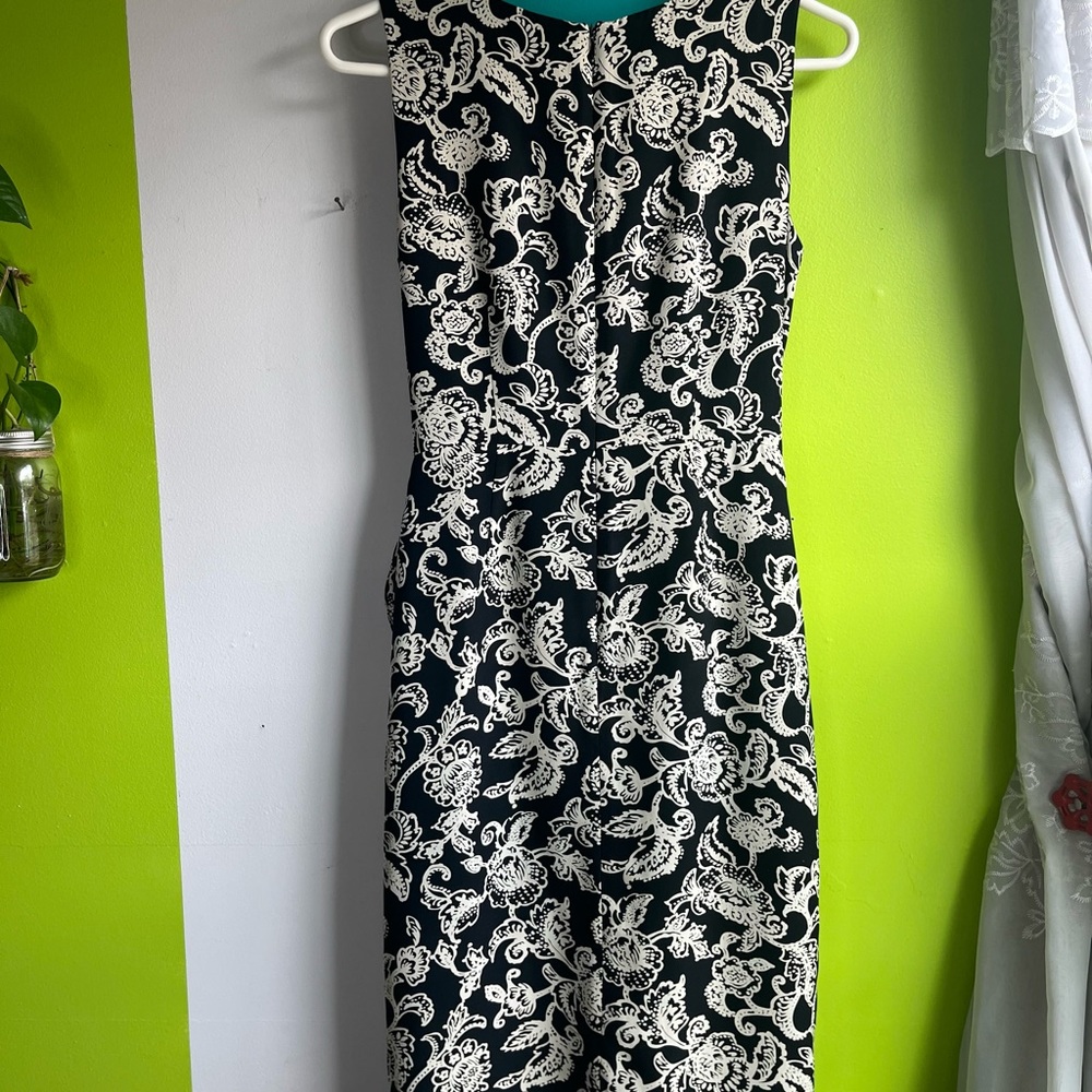 Chadwicks Silk Black and White Patterned Formal midi Dress - Picture 7 of 7
